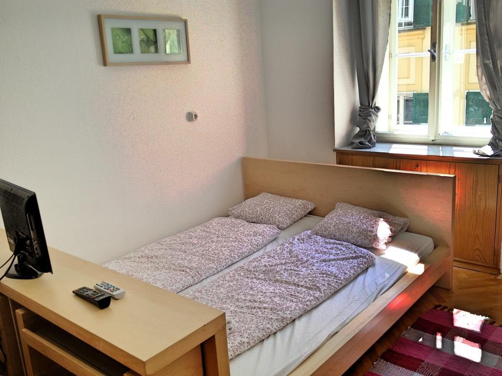 Apartment Jakominiplatz غراتس الغرفة الصورة